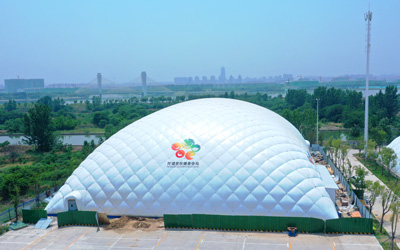 原來(lái)大家普遍選膜建結(jié)構(gòu)建筑搭建室內(nèi)籃球場(chǎng)是因?yàn)檫@些因素